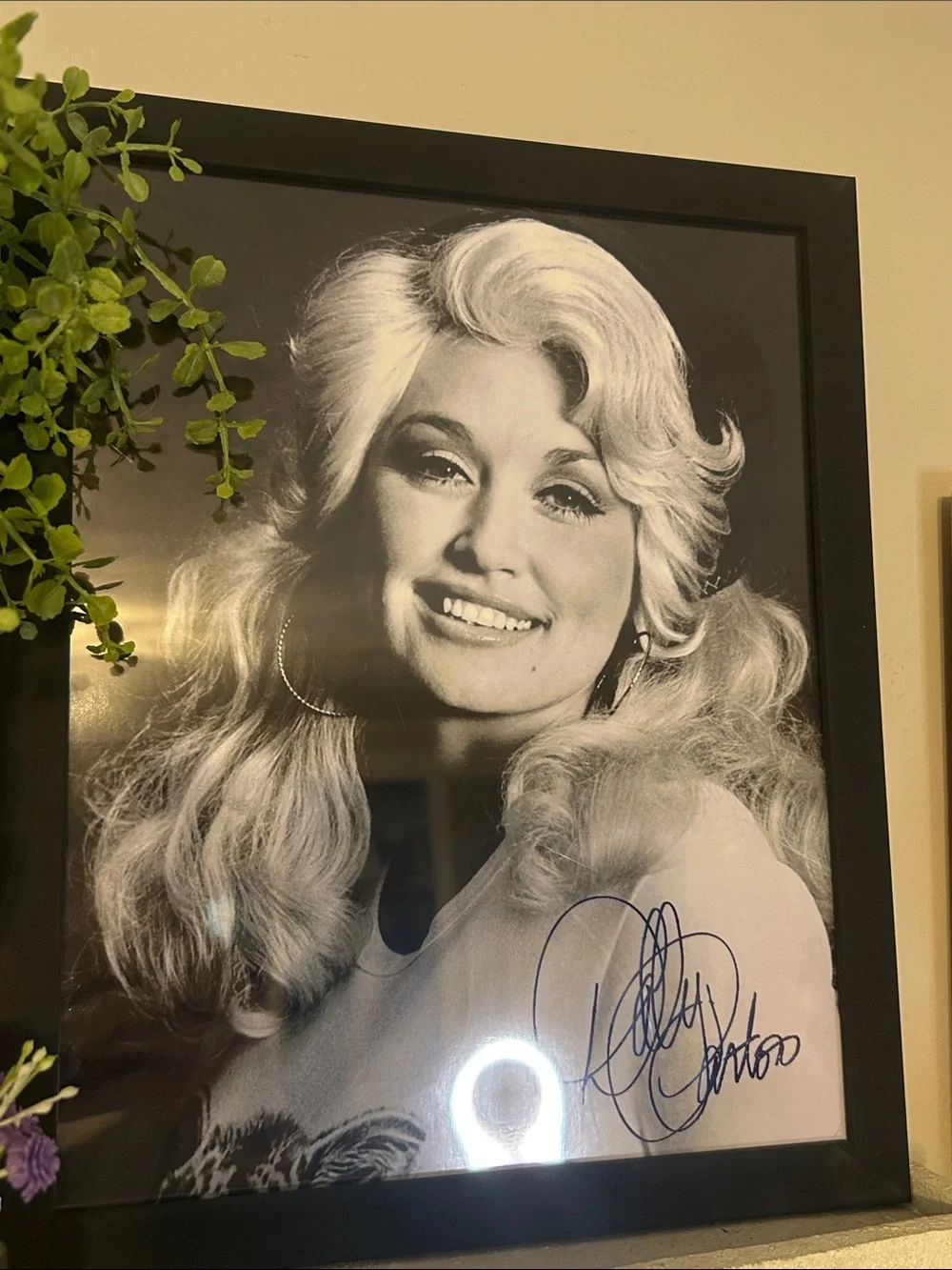 Framed Black-and-White Dolly Parton signed Portrait - Black Frame